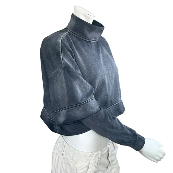 Urban Outfitters BDG Gray Burnout Drew Mockneck Layered Boxy Crop Top Size Small - Picture 4 of 8